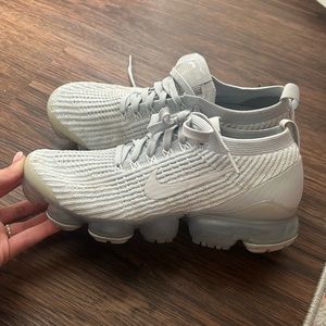 Nike Air Vapormax SIZE 9 FIT LIKE SIZE 8/8.5
